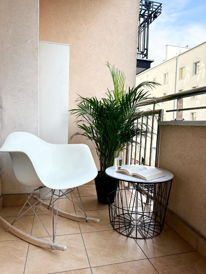 Charming Apartment In The City Center Warsawa Bagian luar foto