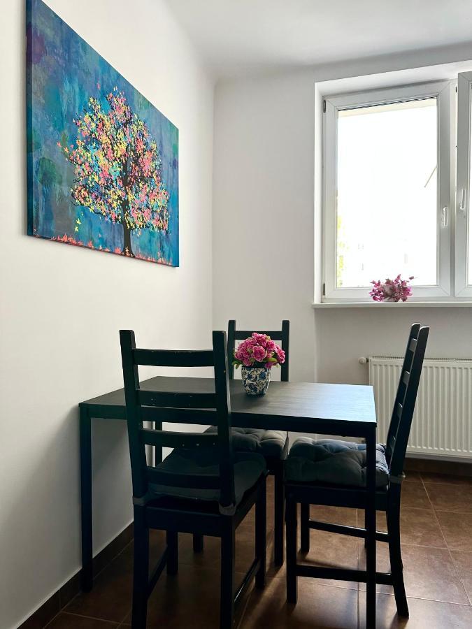 Charming Apartment In The City Center Warsawa Bagian luar foto