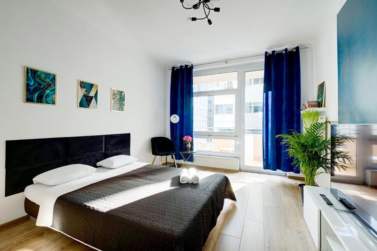 Charming Apartment In The City Center Warsawa Bagian luar foto